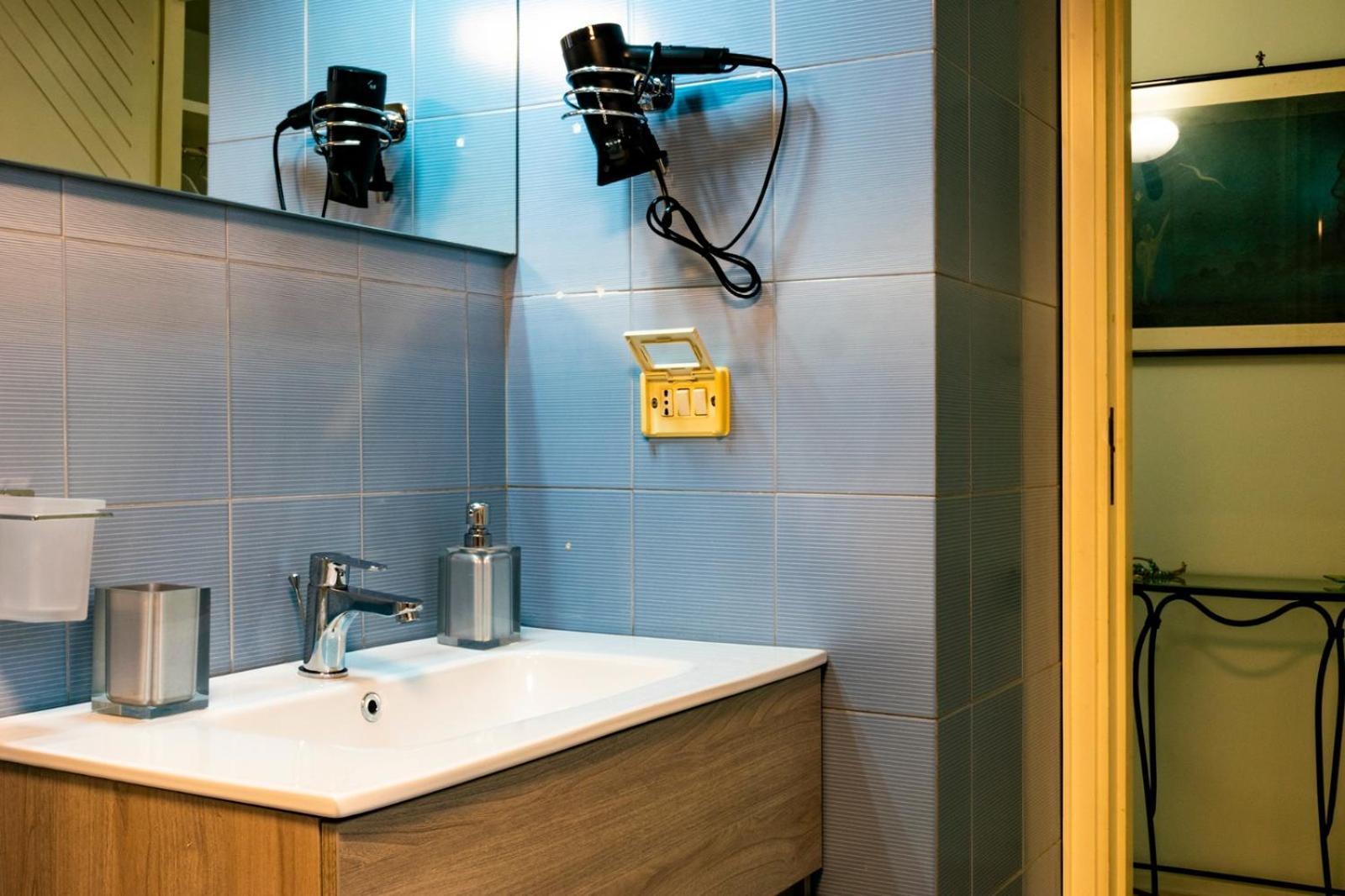 Palazzo Vaaz Apartment Мола ди Бари Екстериор снимка